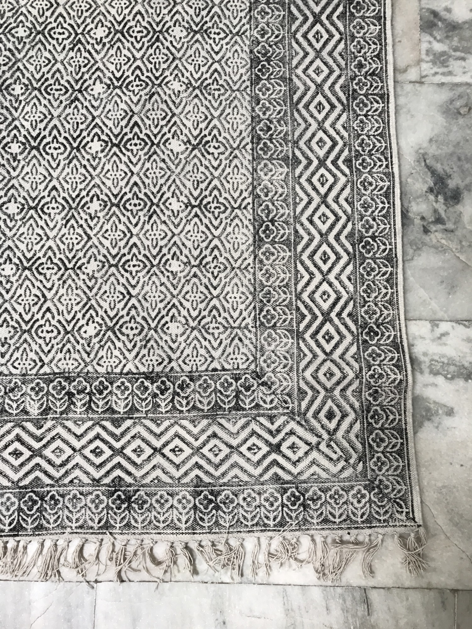 Teppich 'Raaja', weiß-schwarz, B 200 cm, L 140 cm von fischer's lagerhaus