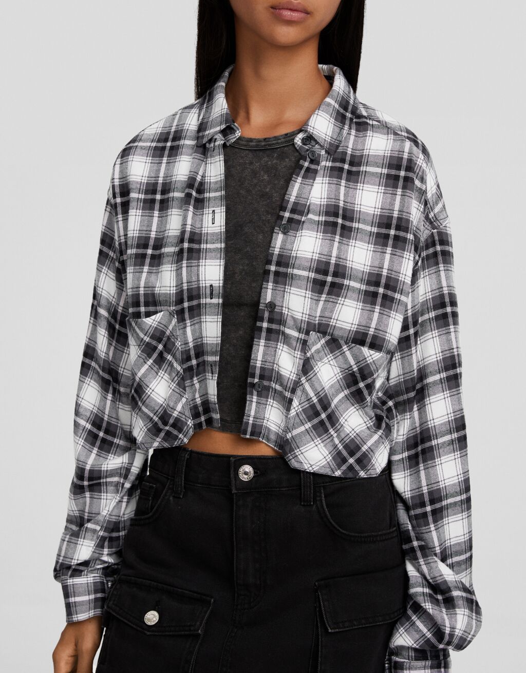 Camisa xadrez cropped de manga comprida