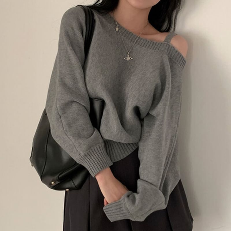 Coris - Asymmetrische hals-cold-shoulder trui