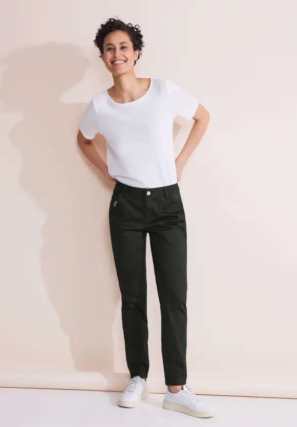 Casual Fit Hose - Black