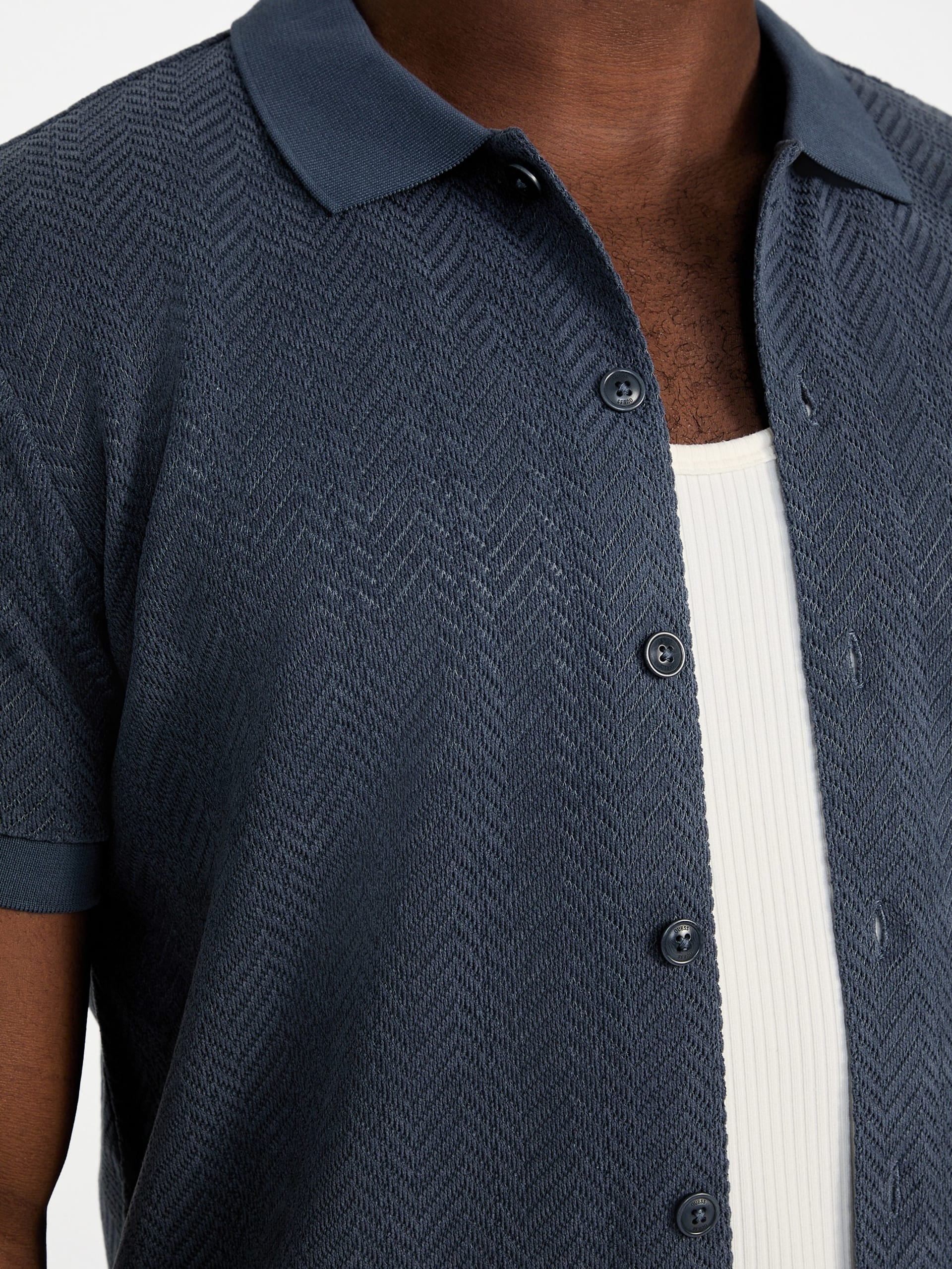 Camisa Eco Calvin com estampa chevron