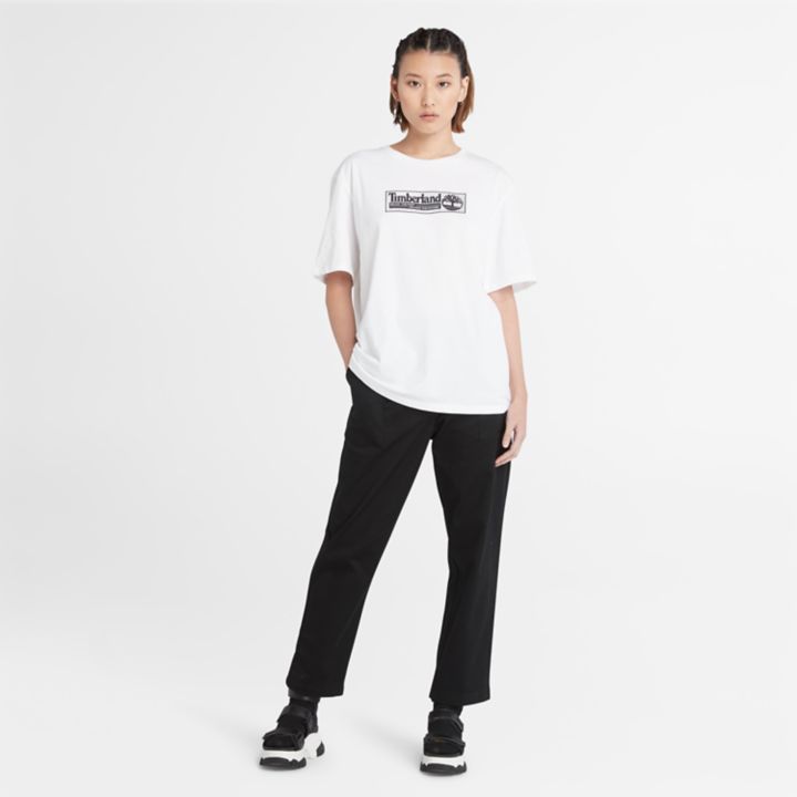 Camiseta unissex com estampa de quadrinhos na cor branca.