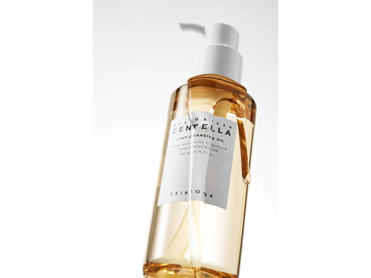SKIN1004 Madagascar Centella Light Cleansing Oil 200 ml