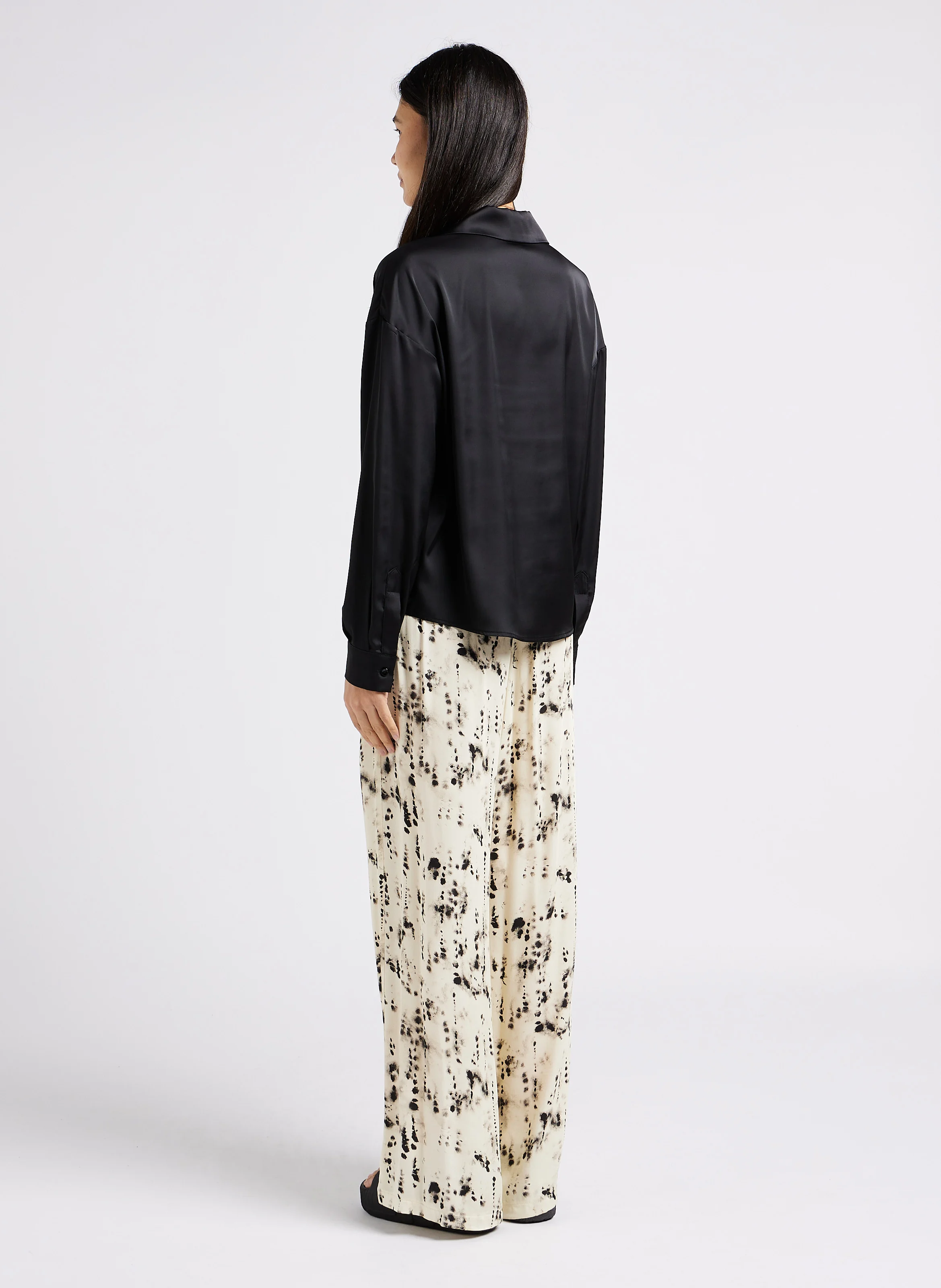 Chemise ample fluide col tailleur aspect satiné | Noir