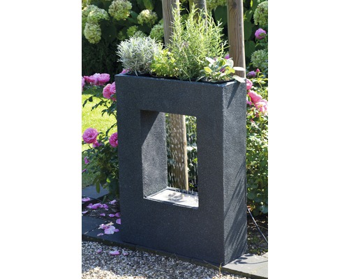 Design tuinfontein met plantenbak, 54,5 x 19 x 76 cm, kunststeen grijs, inclusief slang en pomp.