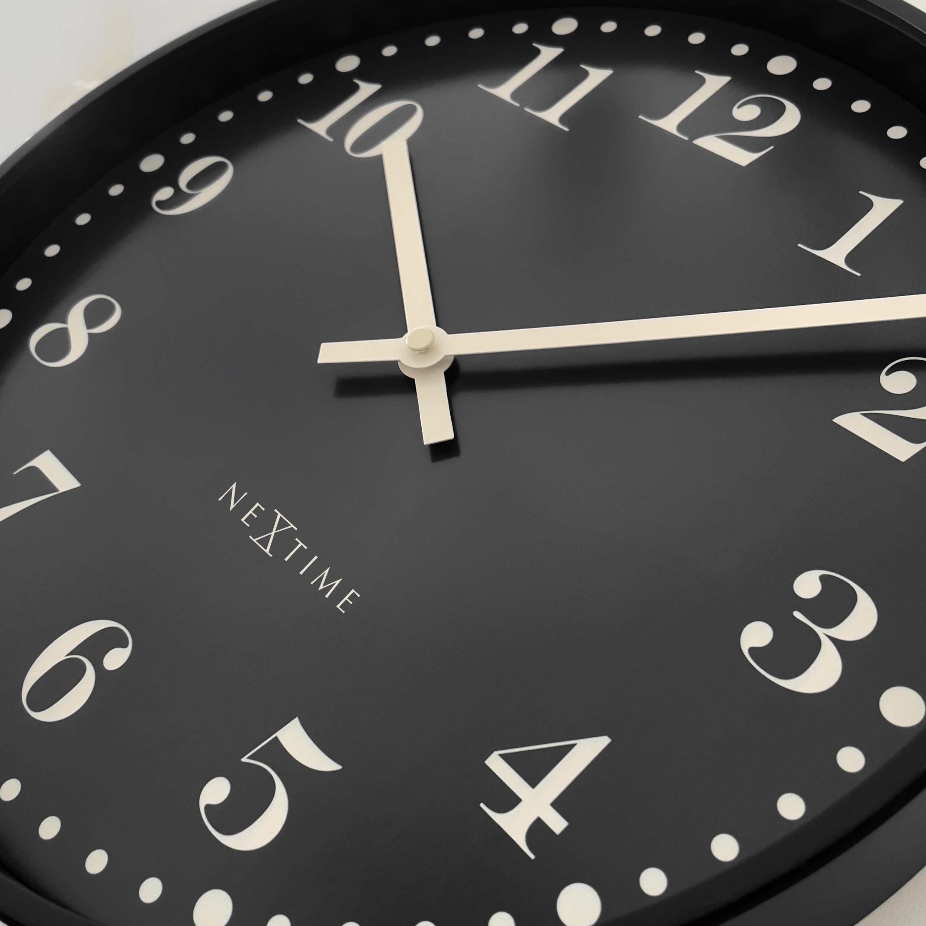 NeXtime - Wandklok 30cm - Stil - Zwart - Plastic - NeXtime 'Dickens'