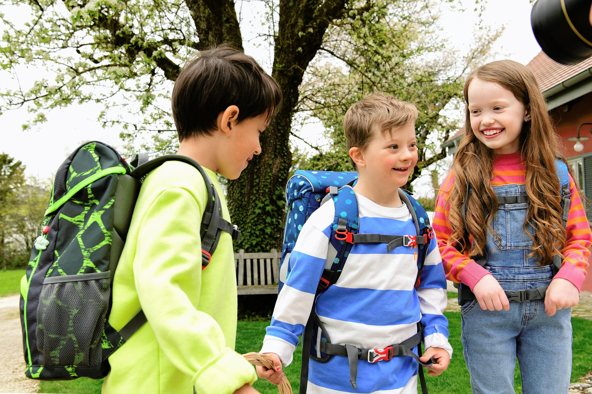 Verstellbarer Schulthek Brustgurt für Kinder Schulranzen (00139272) - Grau