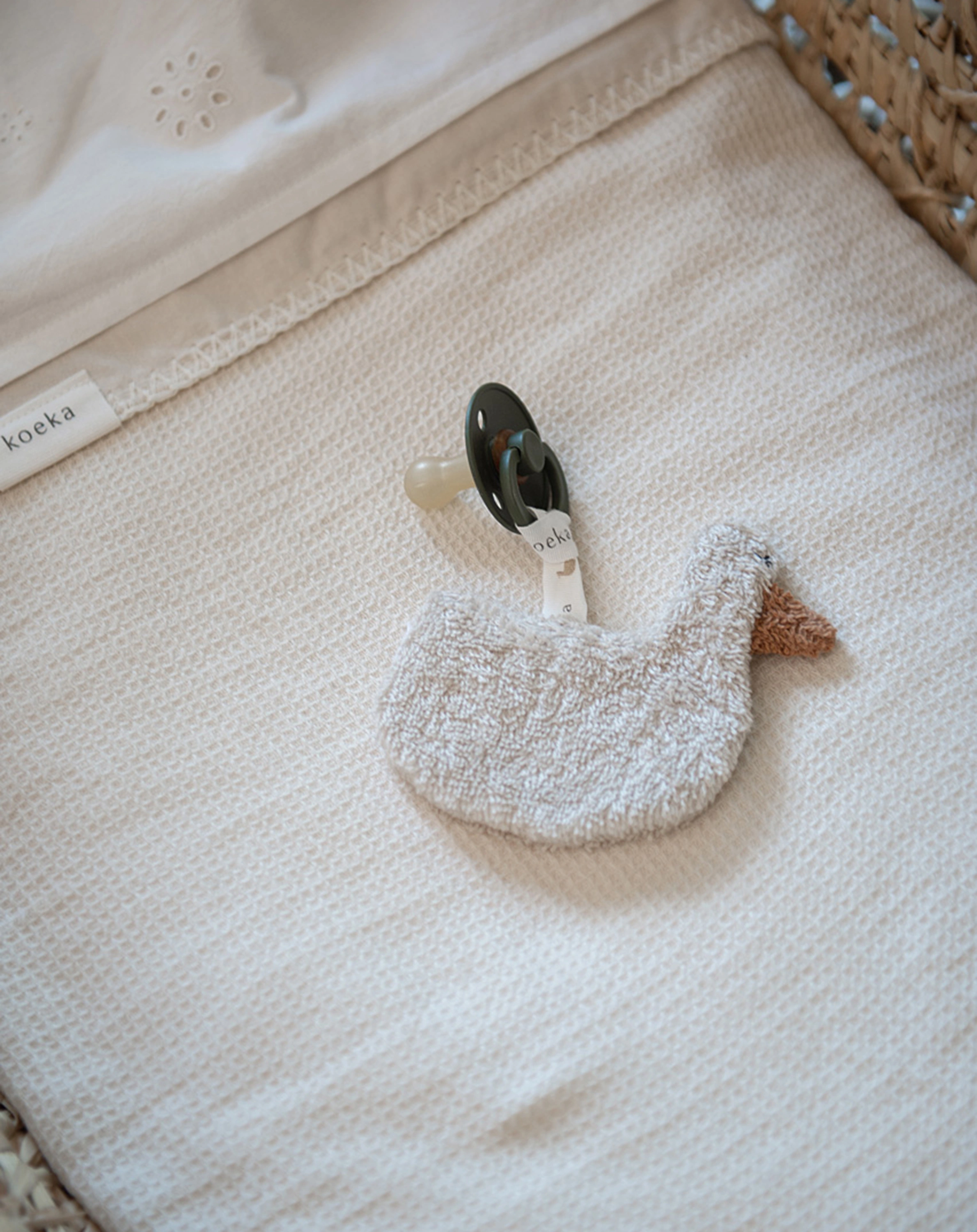 Schnullertuch DUCKLING DIJON in sand