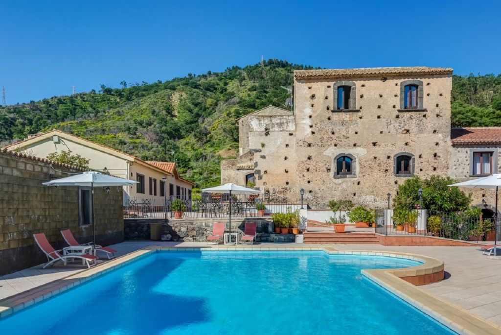 Fly & Go Il Borgo Luxury Country Resort Logies en ontbijt - Hotel