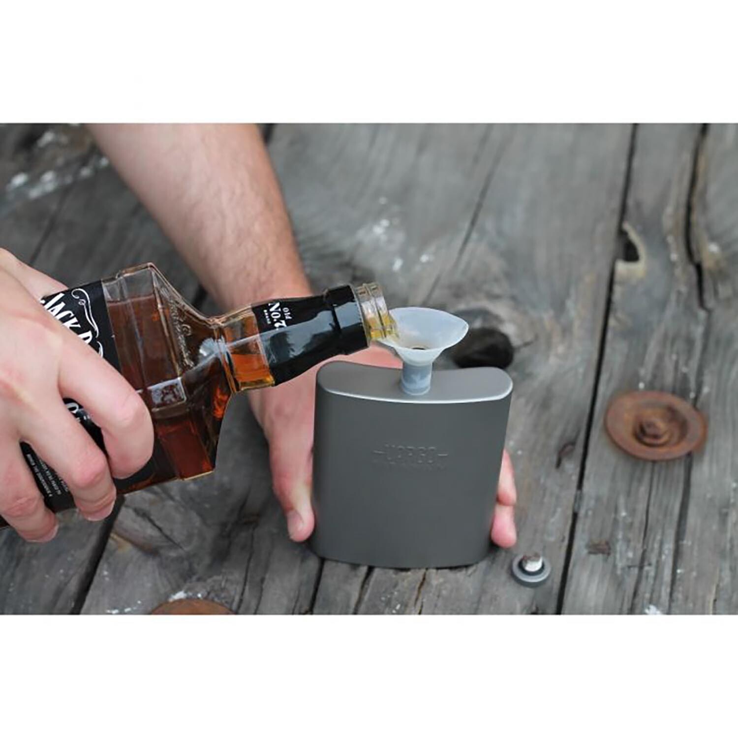 Vargo Titanium Funnel Flask 240 Ml