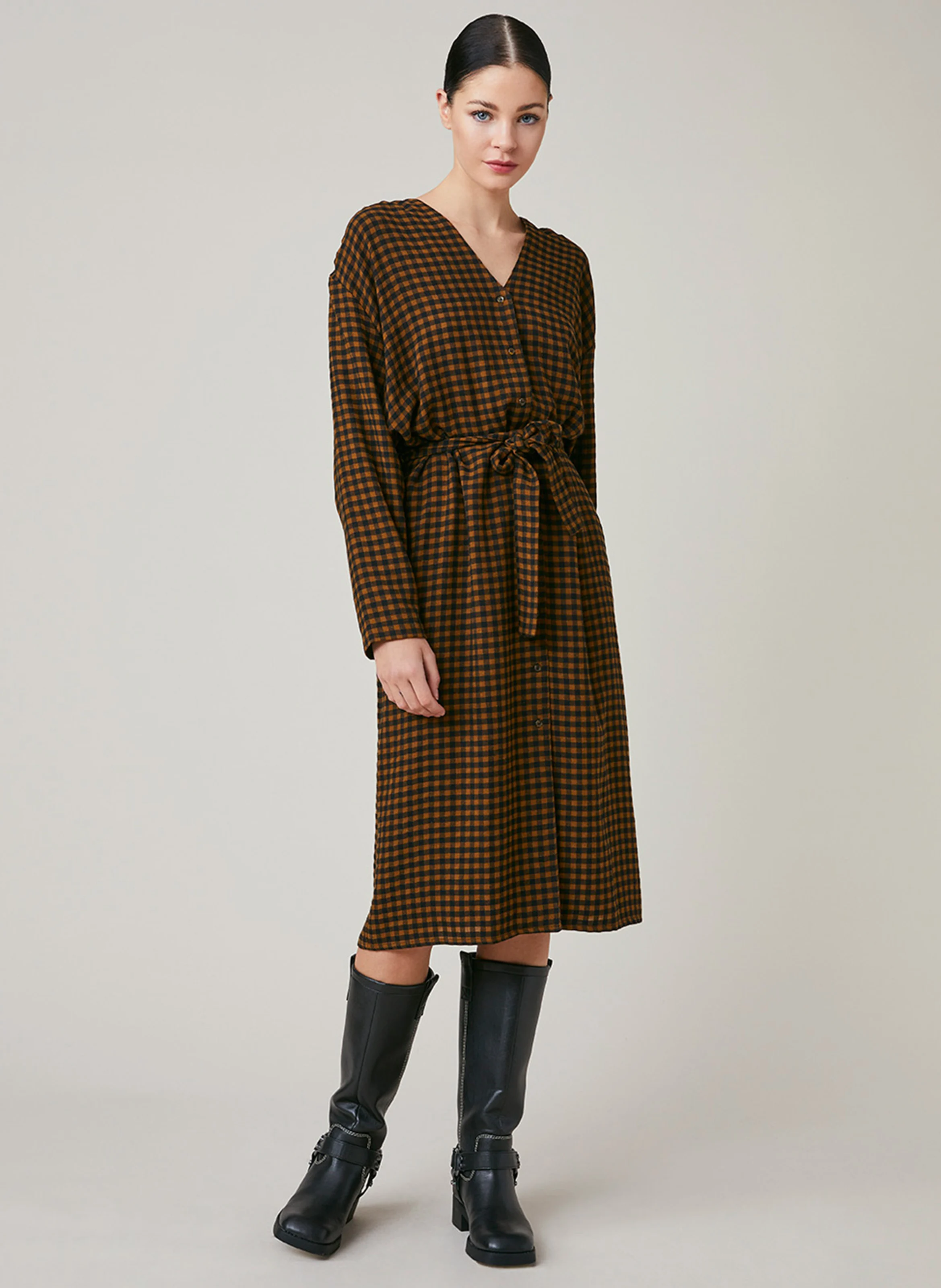 FLORE - Robe midi col V à carreaux | Marron