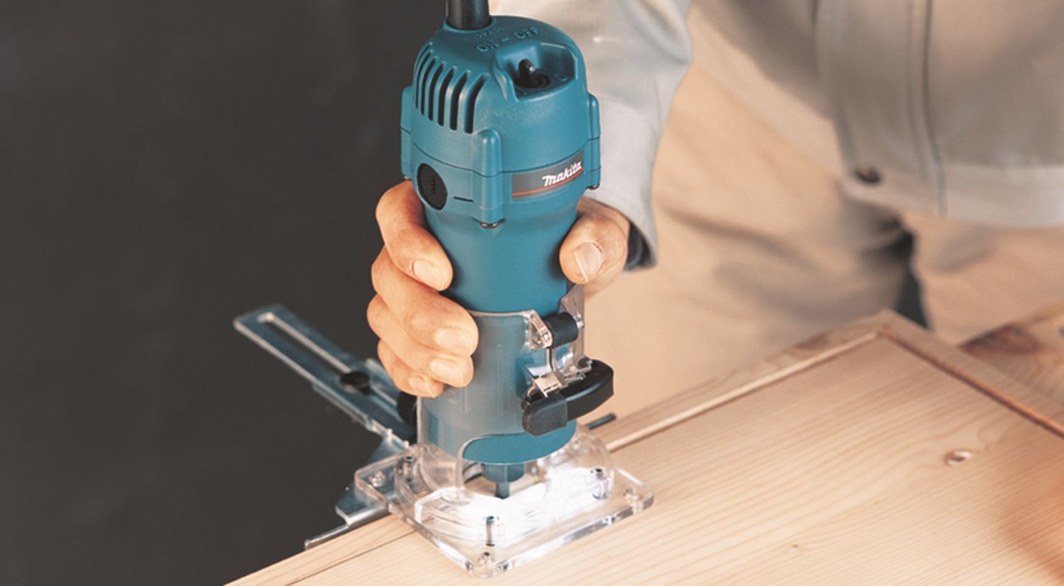 Makita 3707F Kantenfrees 230V