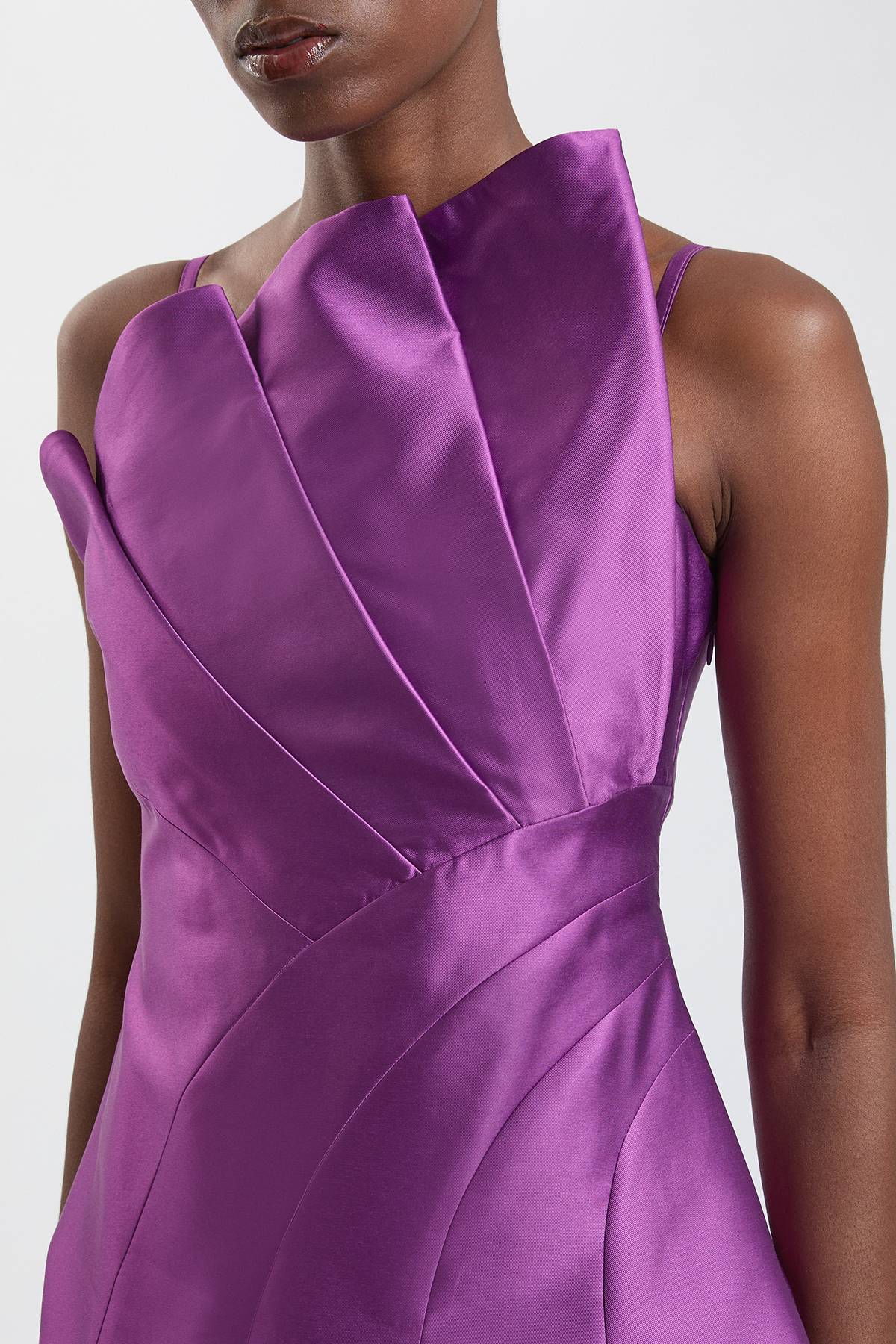 KarenMillen Robe Maxi Longue Asymétrique En Satin Structuré