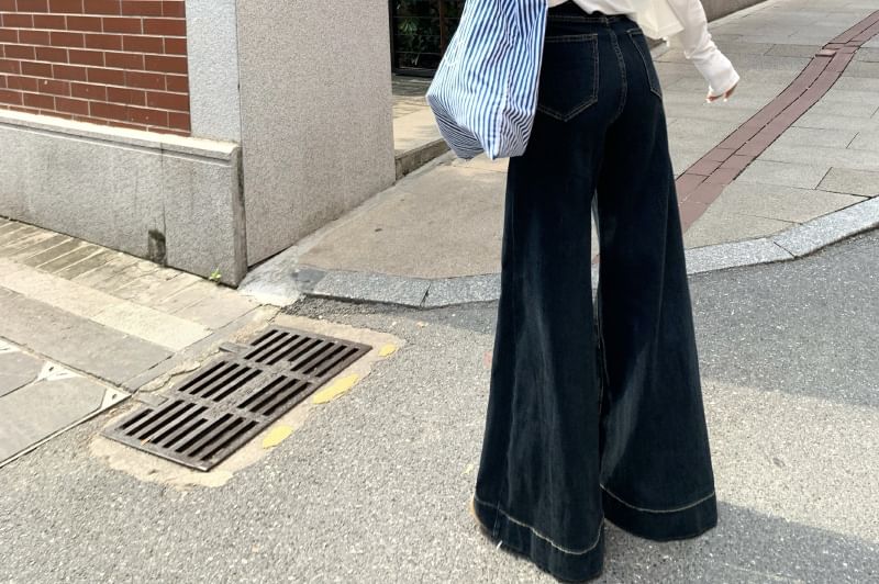 ANORA - High Rise Washed Wide Leg Jeans