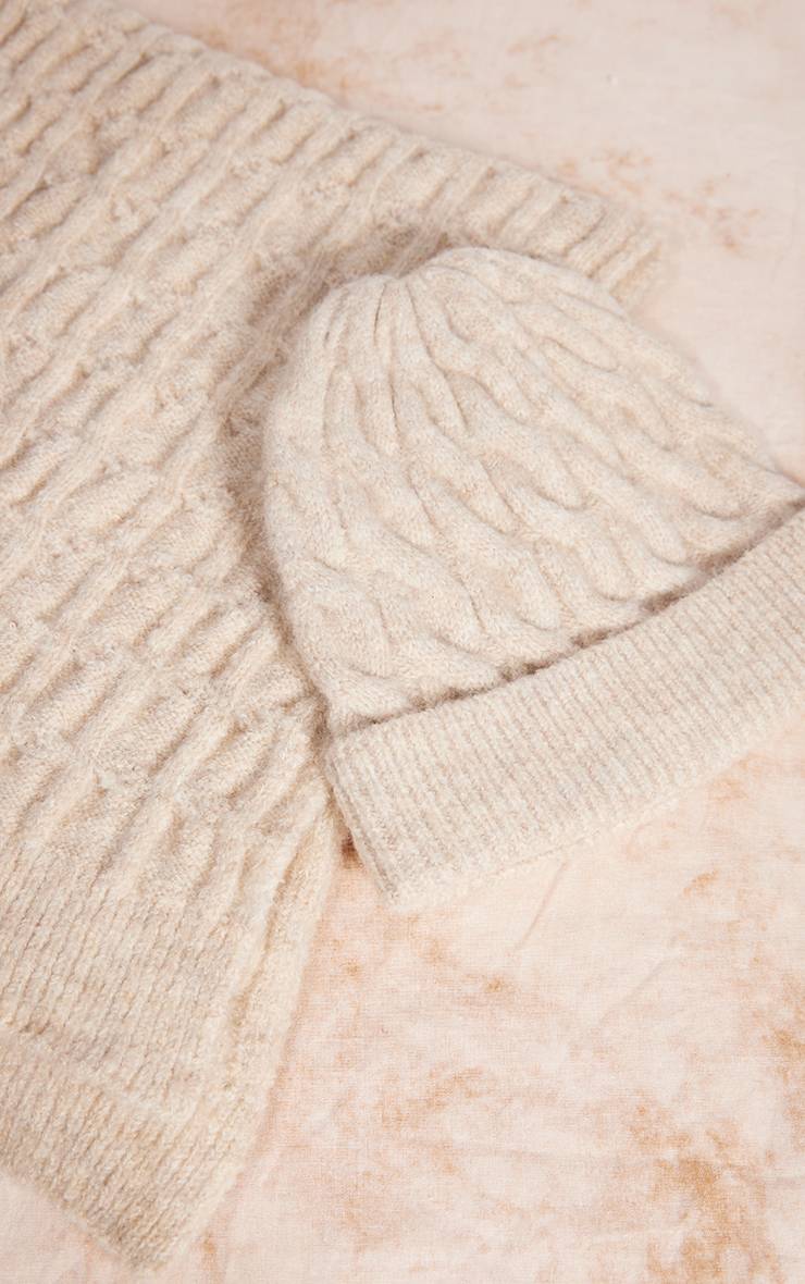 Bonnet En Tricot Torsadé