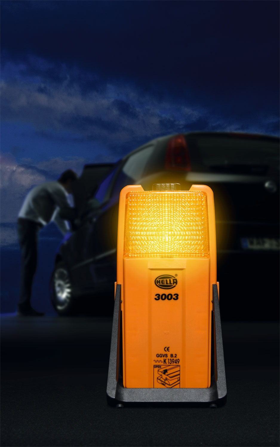 Hella Modell 3003 Warn- und Arbeitsleuchte mit Befestigungshalter