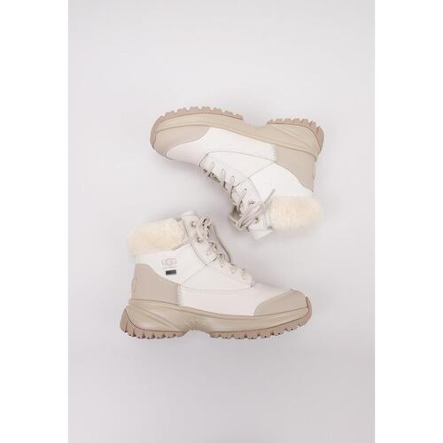 UGG - Yose Fluff V2 Beige
