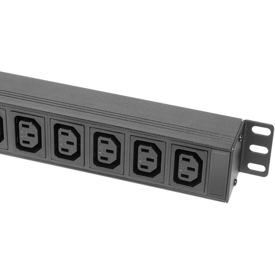 Adam Hall 87471IEC stroomverdeler met 10 IEC outlets en kabels
