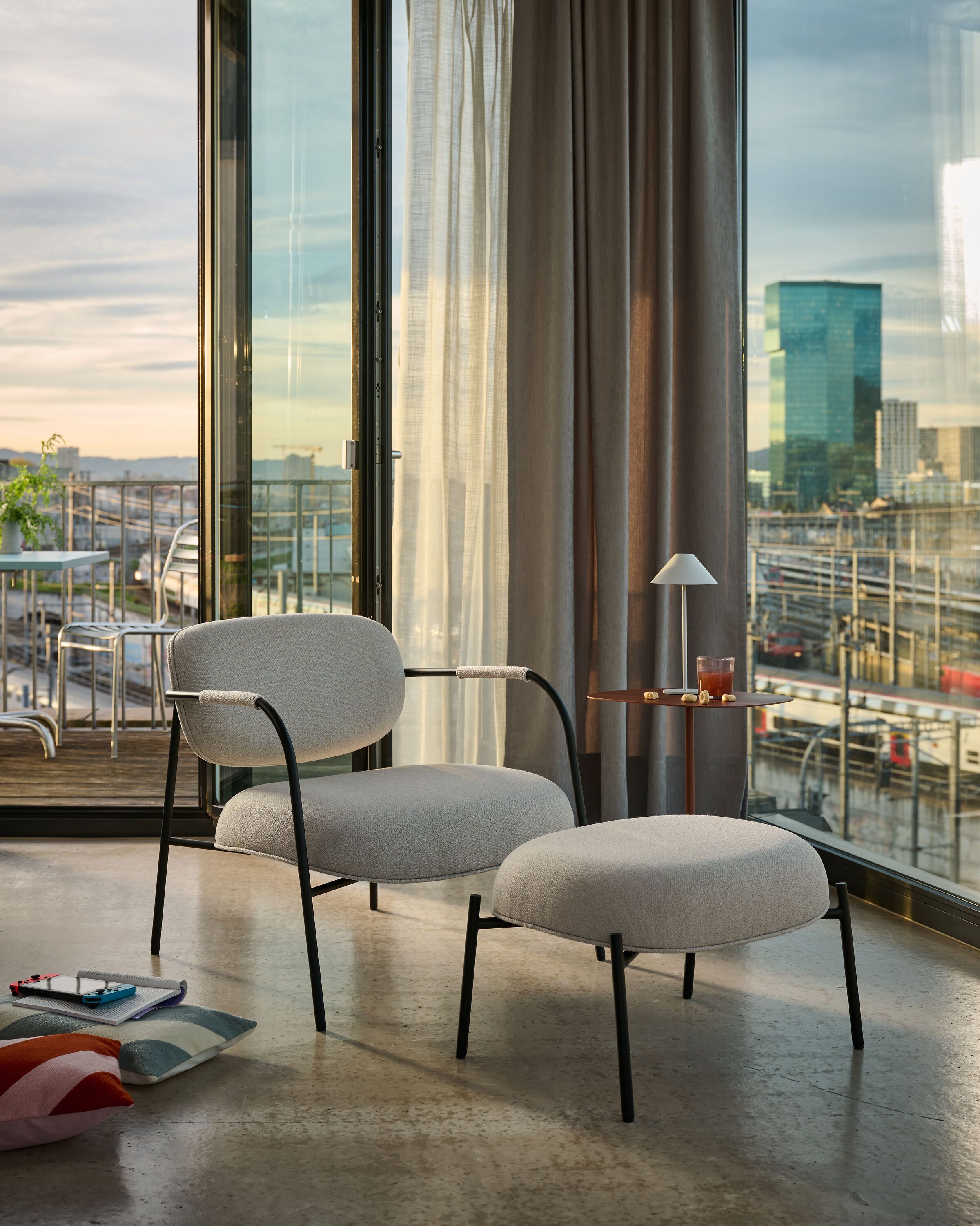 CARPI Tischleuchte - Grau / H: 31.5 cm x D: 15.0 cm