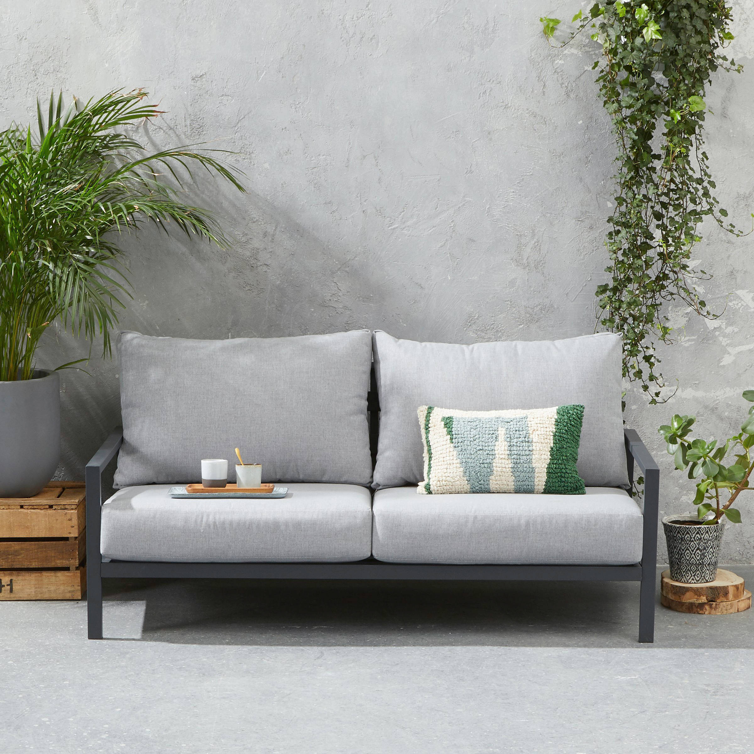NOUS Garden loungebank London