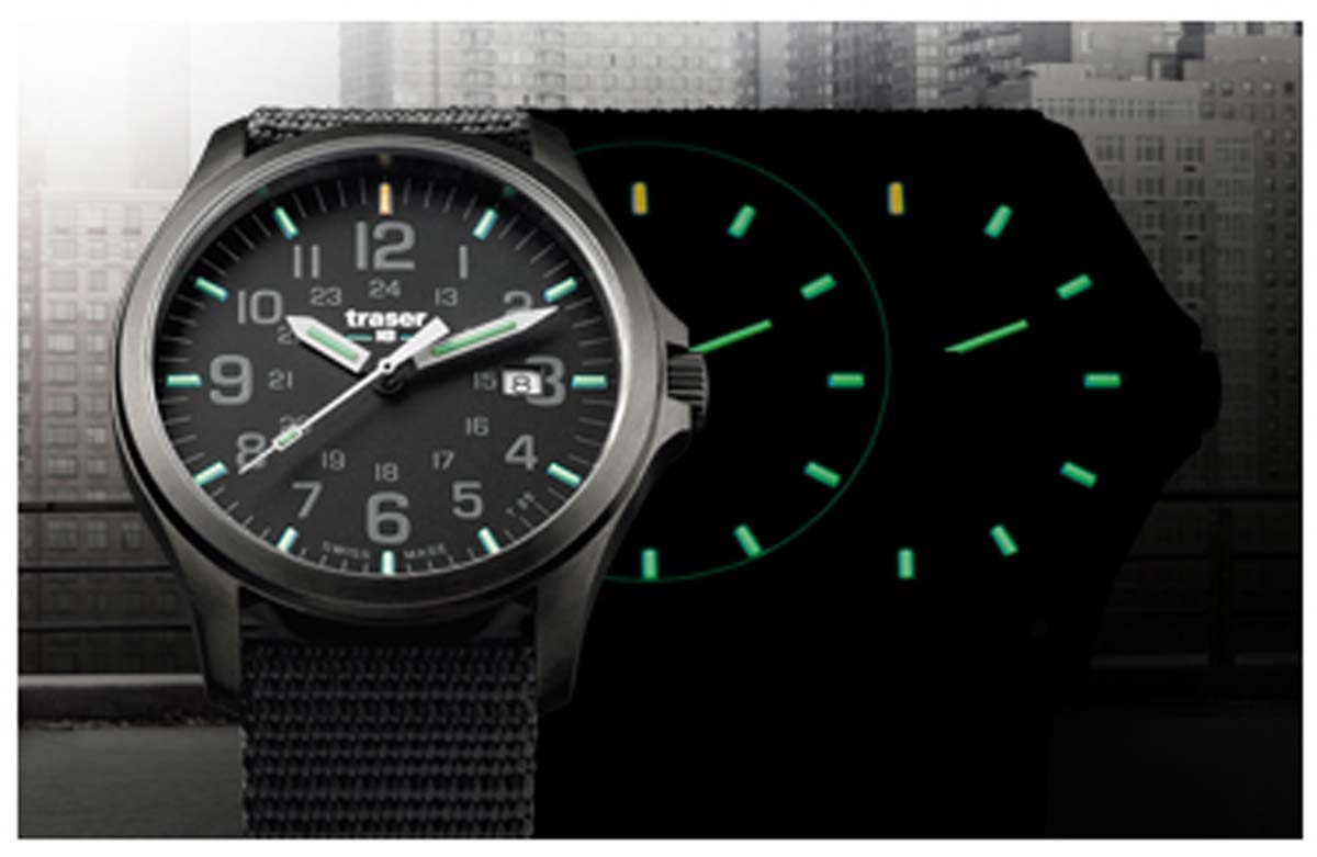 Traser Herrenarmbanduhr 107422 - 42 mm