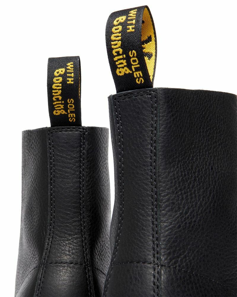 DR. MARTENS<br>Botas de couro
