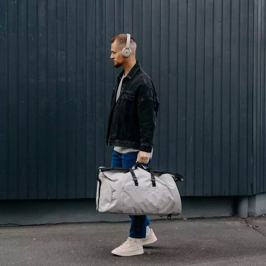 Anna und Oskar Faire Reisetasche Otto aus recyceltem Material Grau
