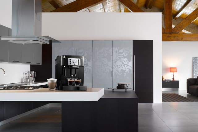 DeLonghi Magnifica ECAM22.115.B automatisk kaffemaskine
