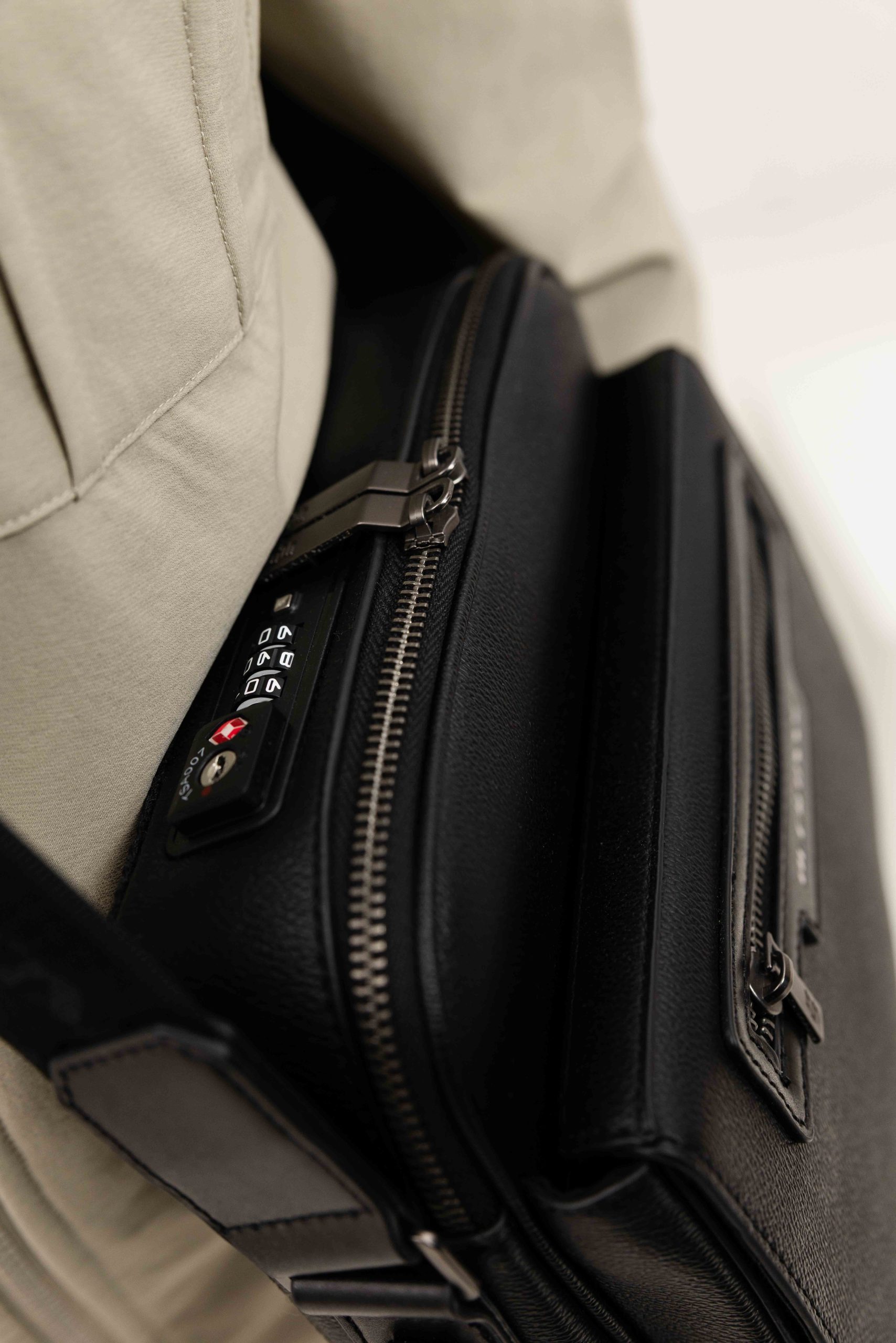 Black Bananas Cross Vaultbag Heren Zwart