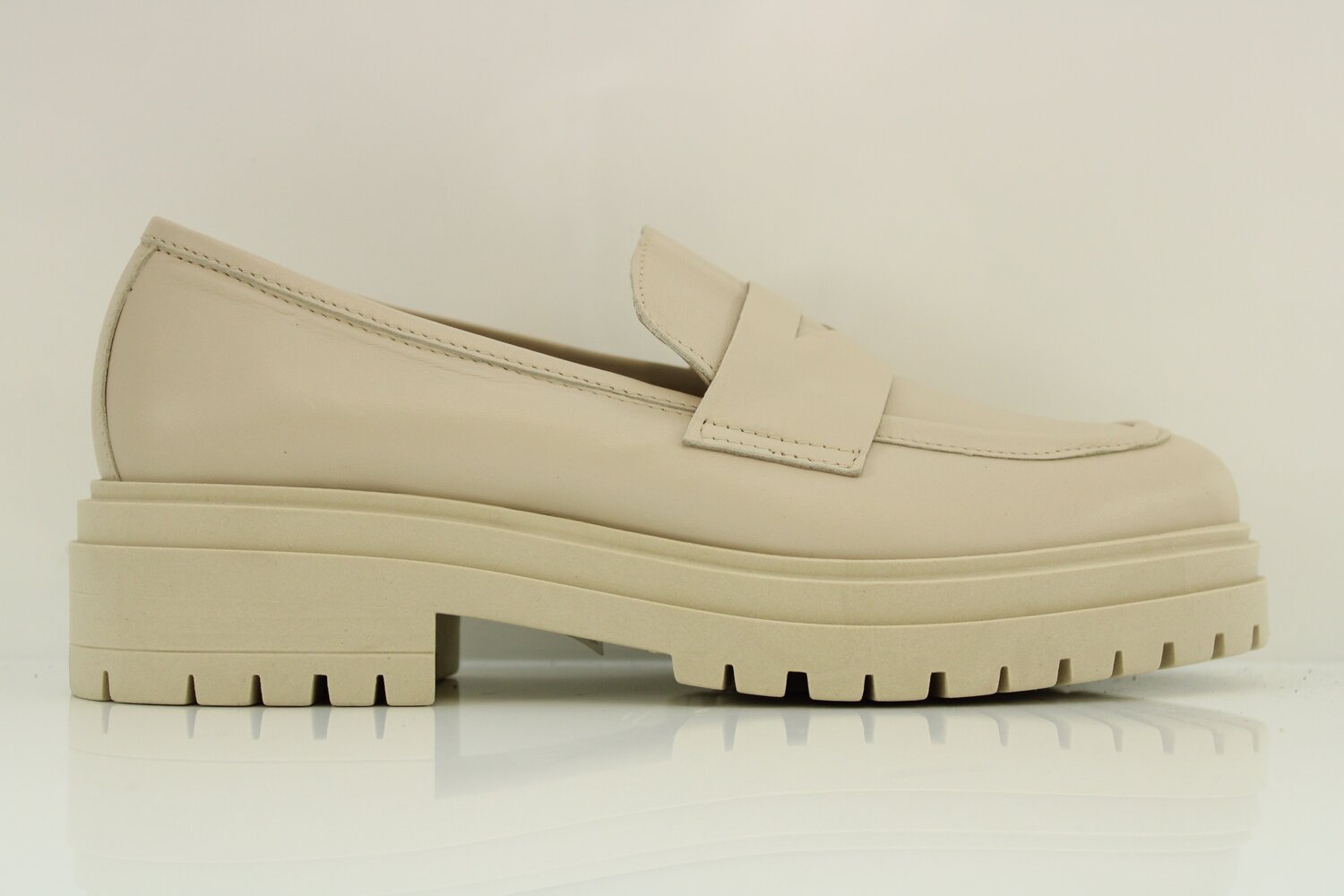 Gil Peterson Slipper