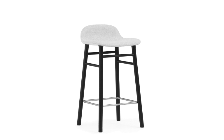 Normann Copenhagen Form barkruk 65 gestoffeerd zwart eiken Synergy Grey