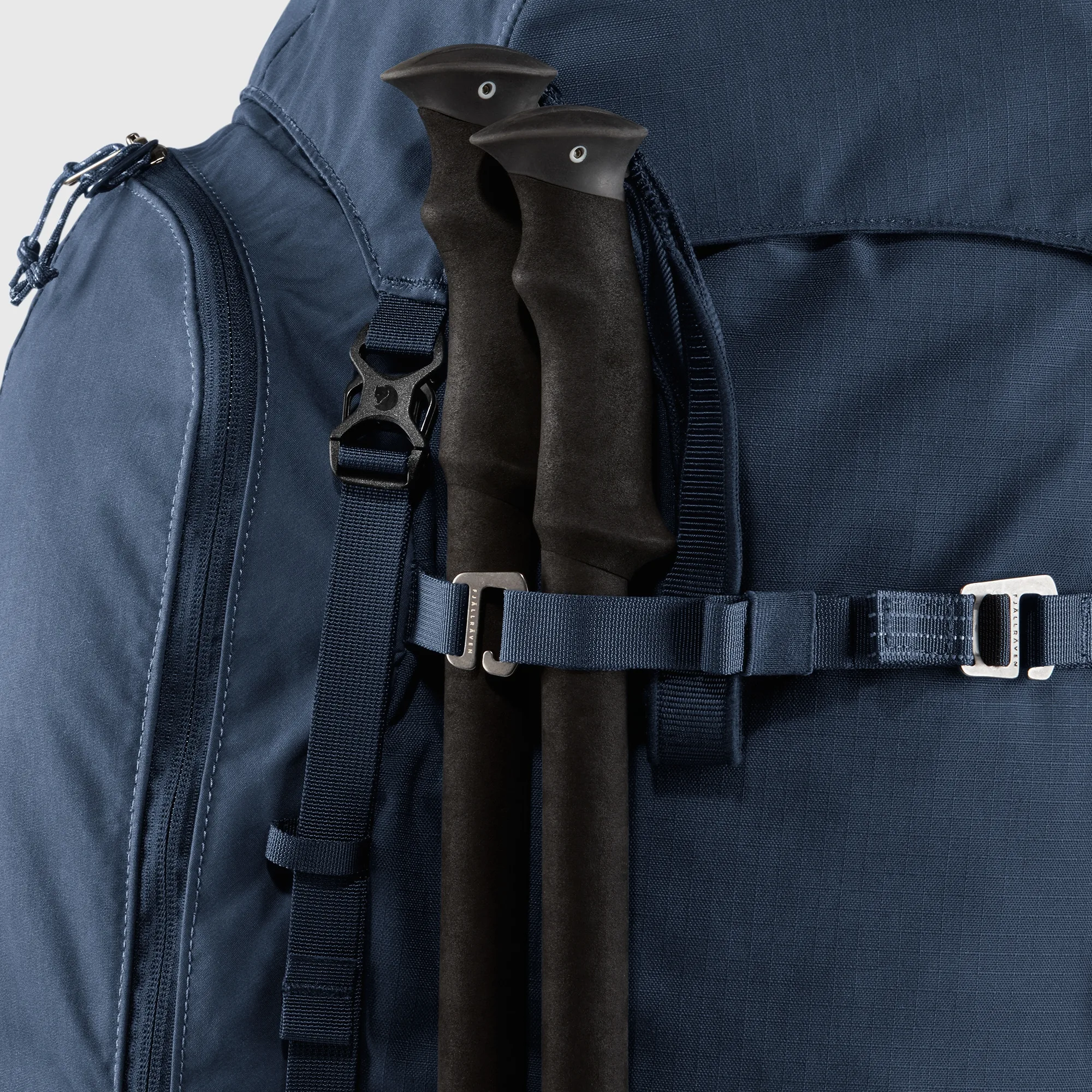 Fjällräven Women's Keb 72 Storm/Dark Navy