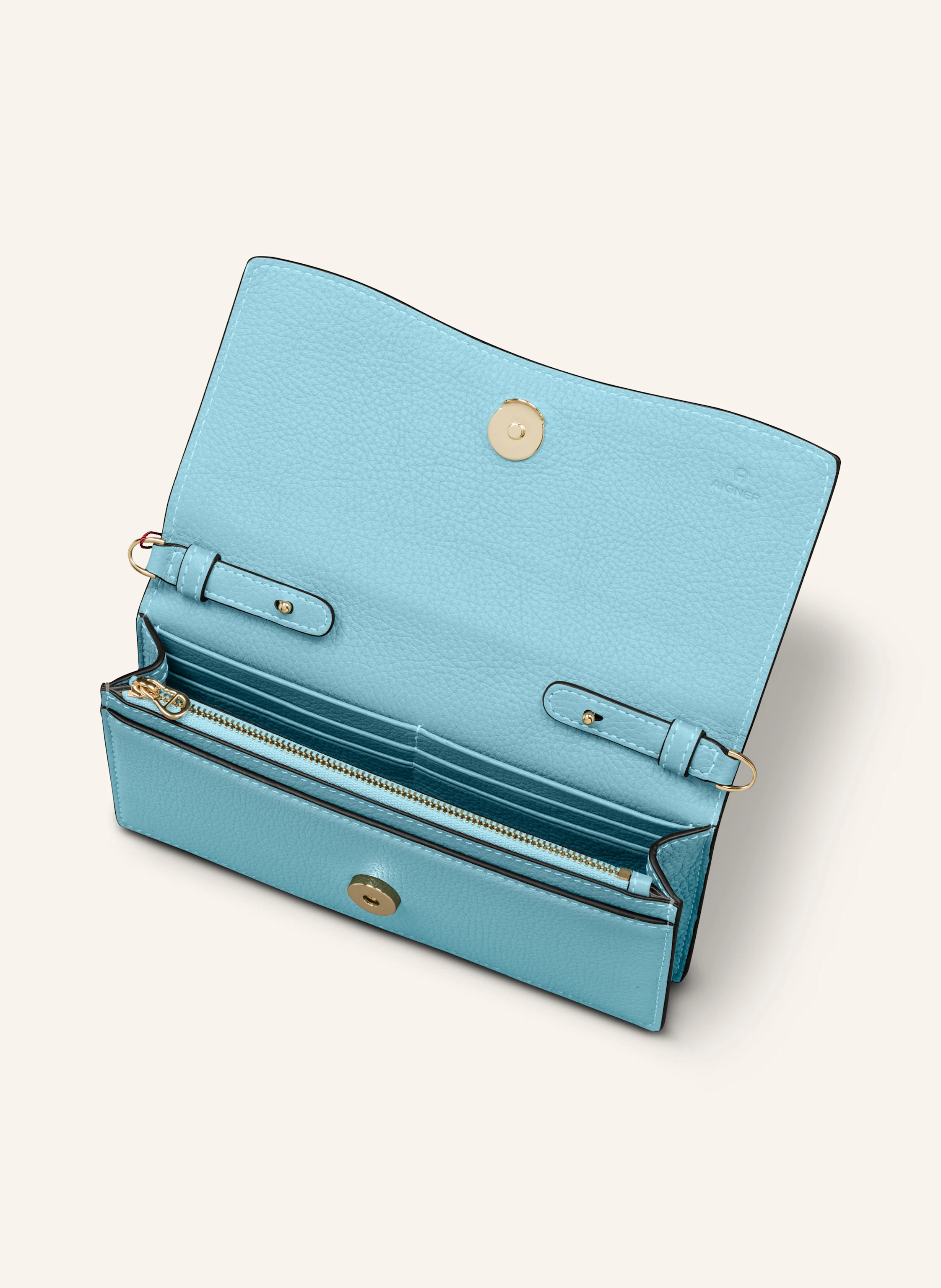 AIGNER FARAH