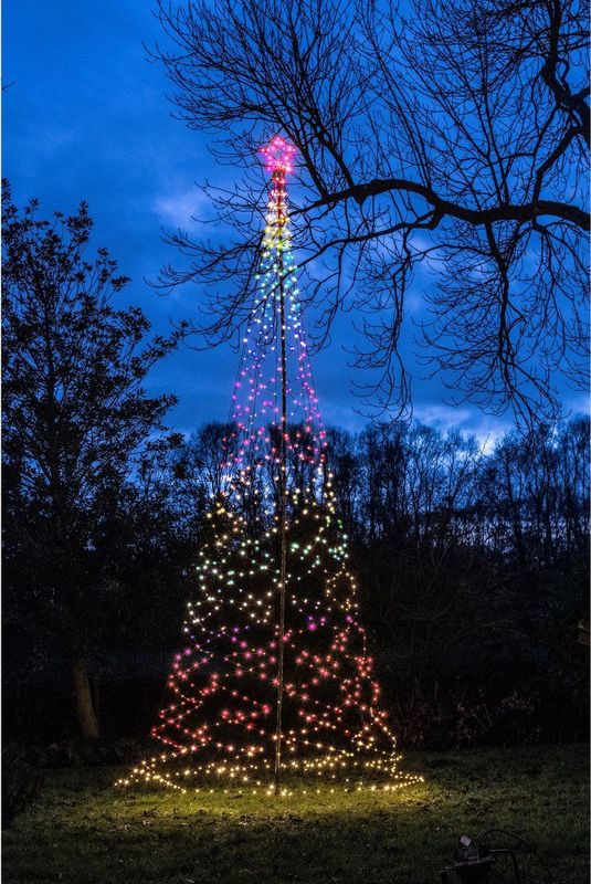 Anna's Collection - Vlaggenmast Verlichte Kerstboom - 836 LED Lampjes - D160 x H500 cm - Kleurveranderend - Met Afstandsbediening