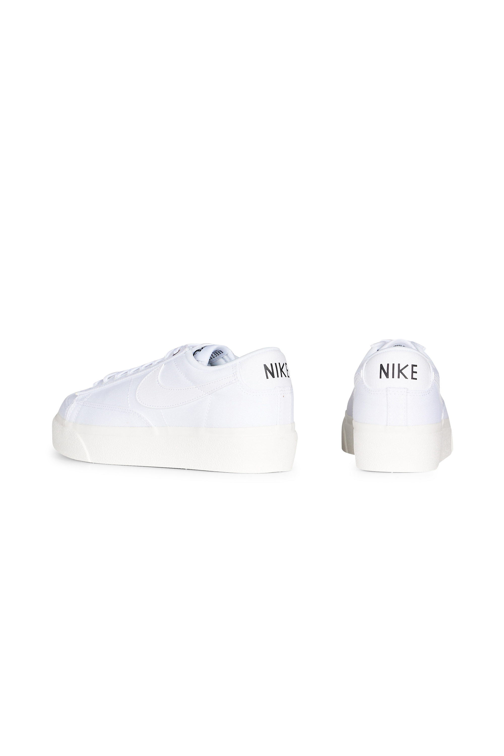NIKE Baskets BLAZER LOW PLATFORM CNVS Blanc