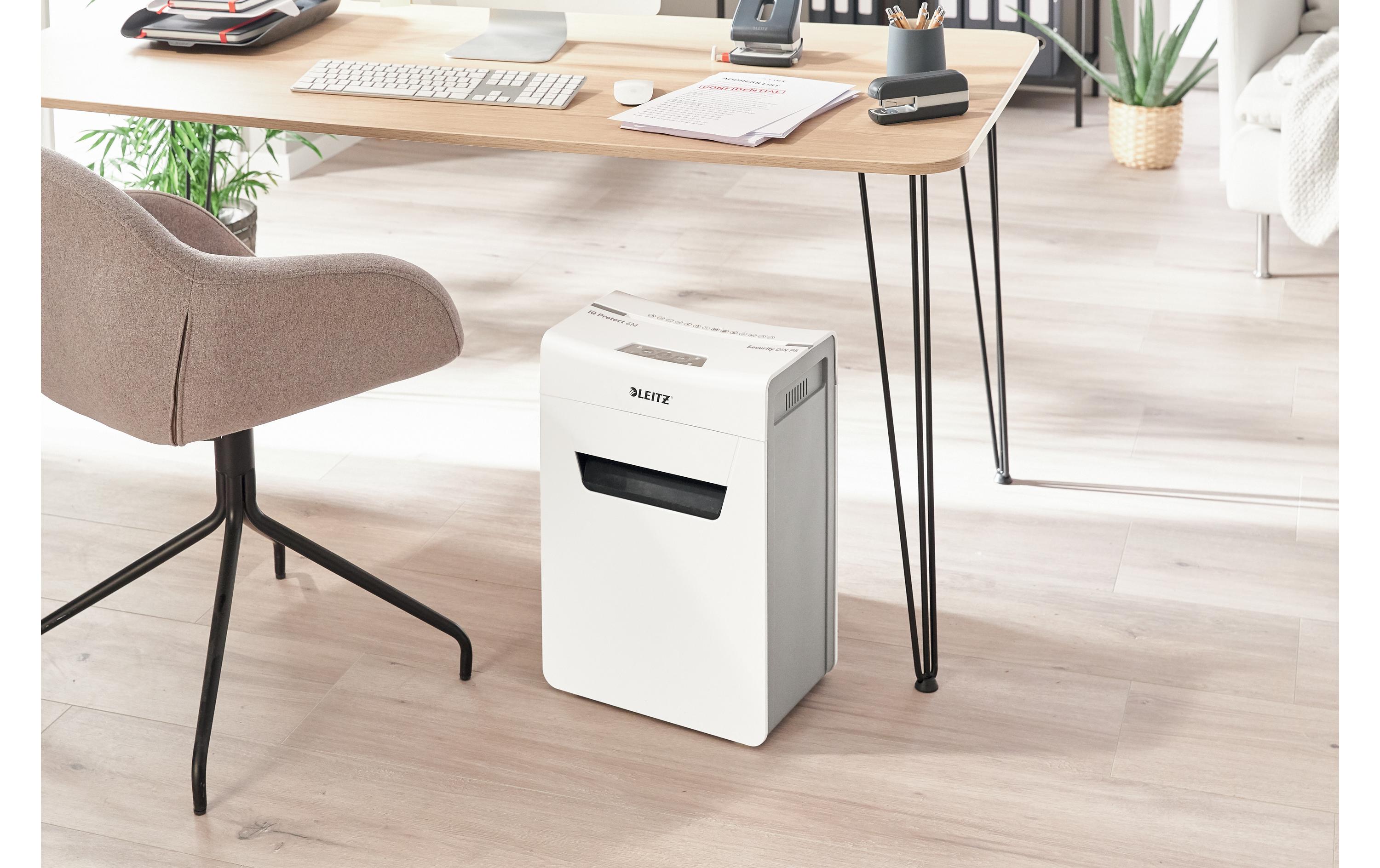 Aktenvernichter IQ Protect Premium 6M , P-5, 6 Blatt<br>Manueller Dokumentenvernichter mit Mikroschnitt für die sichere Vernichtung streng vertraulicher Unterlagen