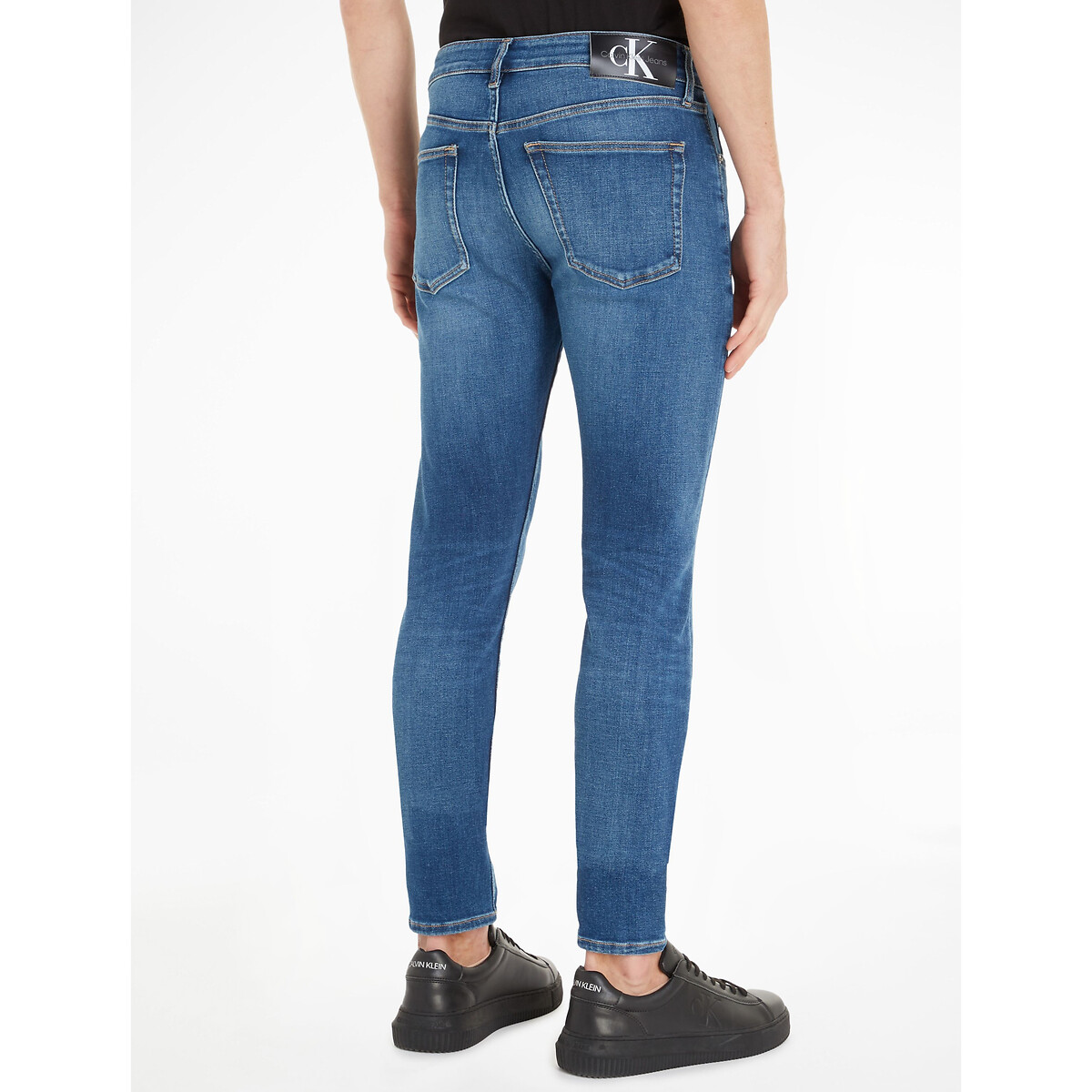 CALVIN KLEIN JEANS<br>Calça jeans slim tapered