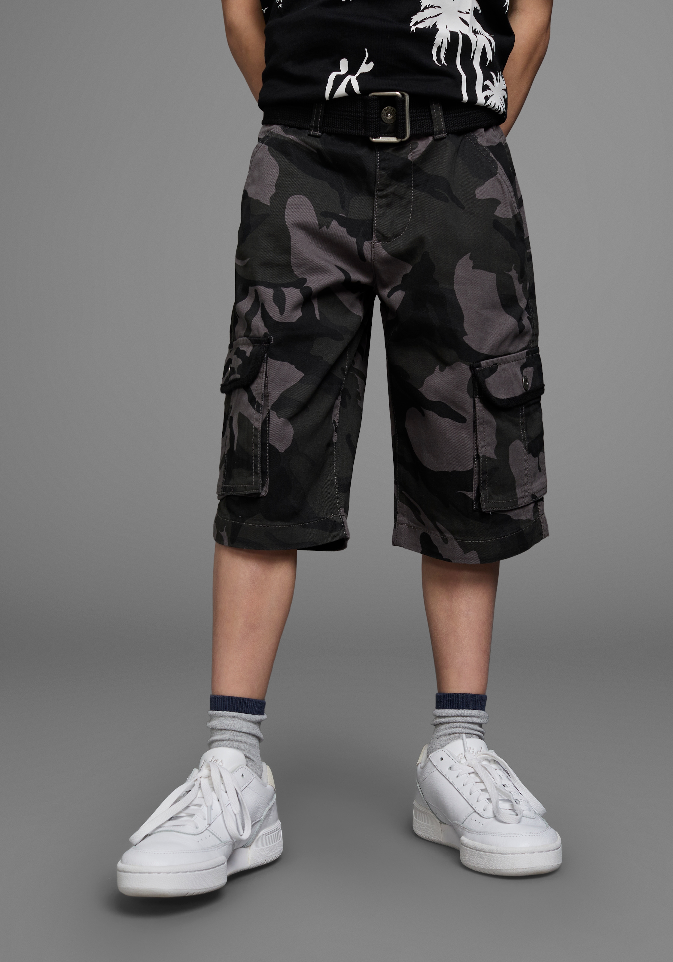 KIDSWORLD Shorts »2tlg. Bermudas+Gürtel«  mit Textilgürtel