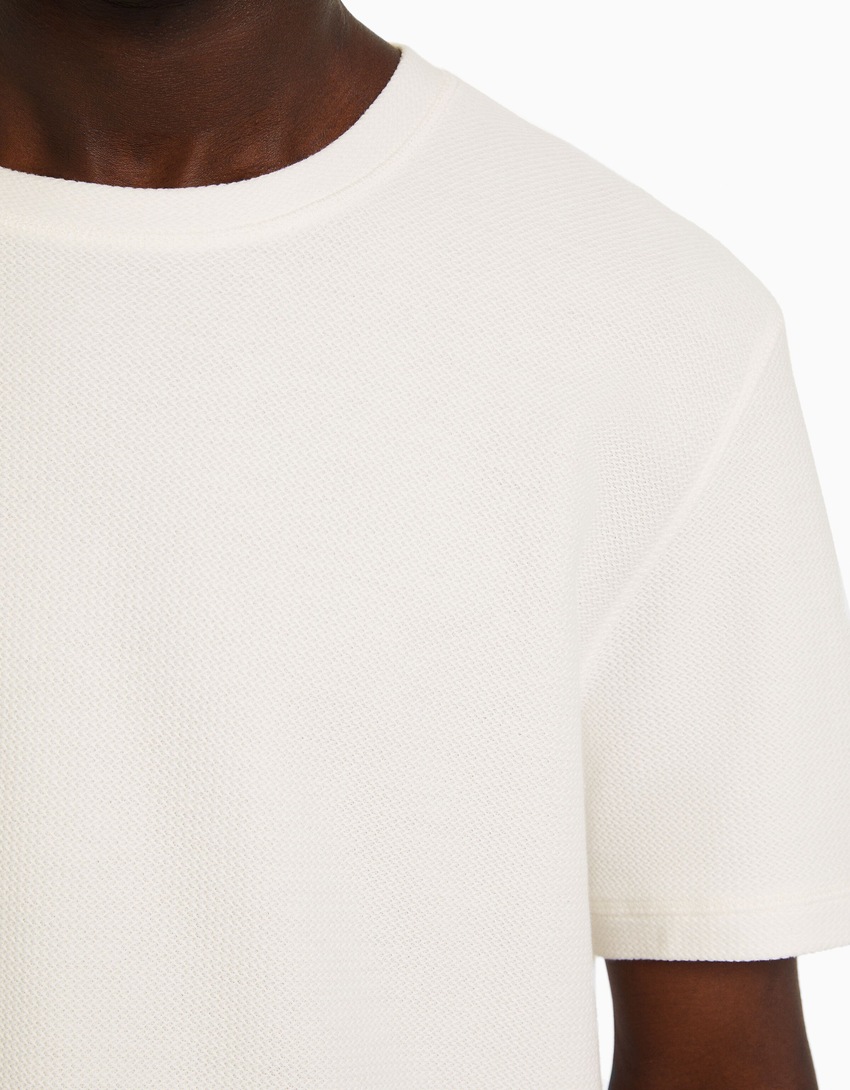 Camiseta texturizada de manga curta
