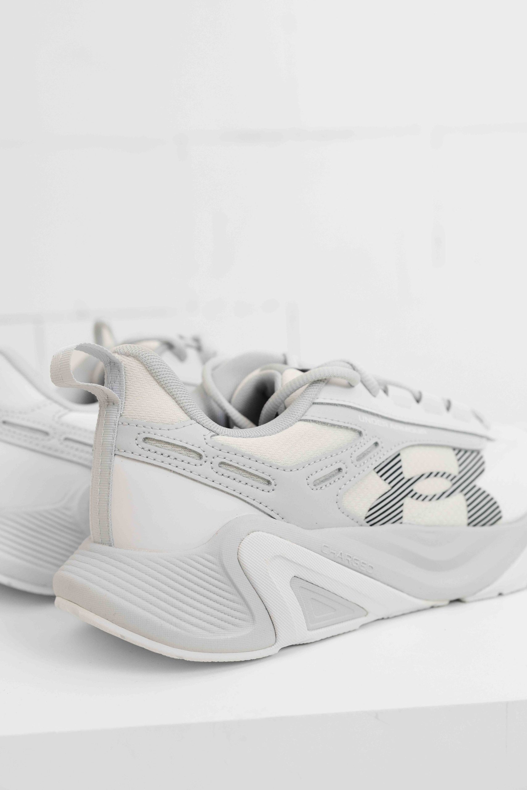 Under Armour Charged Commit TR 5 Sneakers Heren Wit