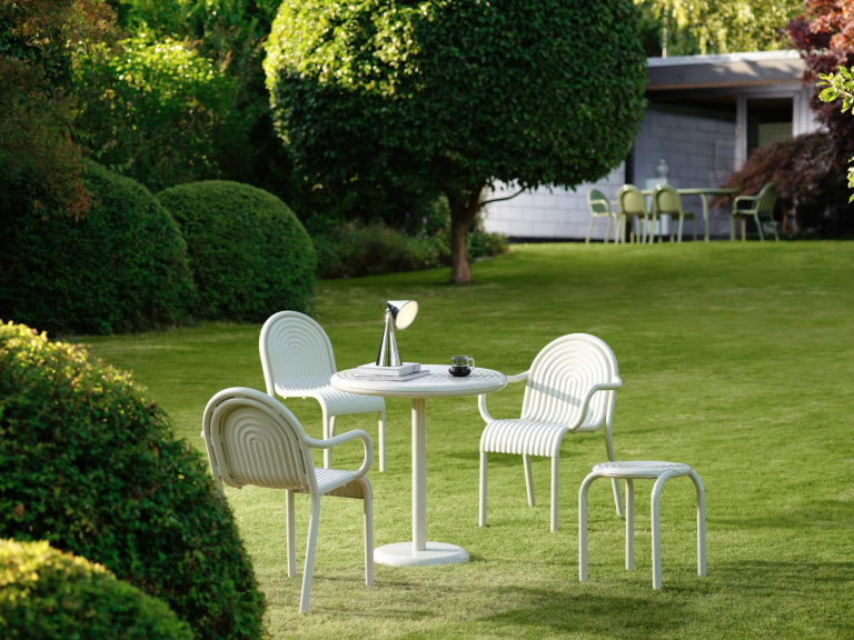 Tom Dixon Groove Round tuintafel Ø69,7 Moss