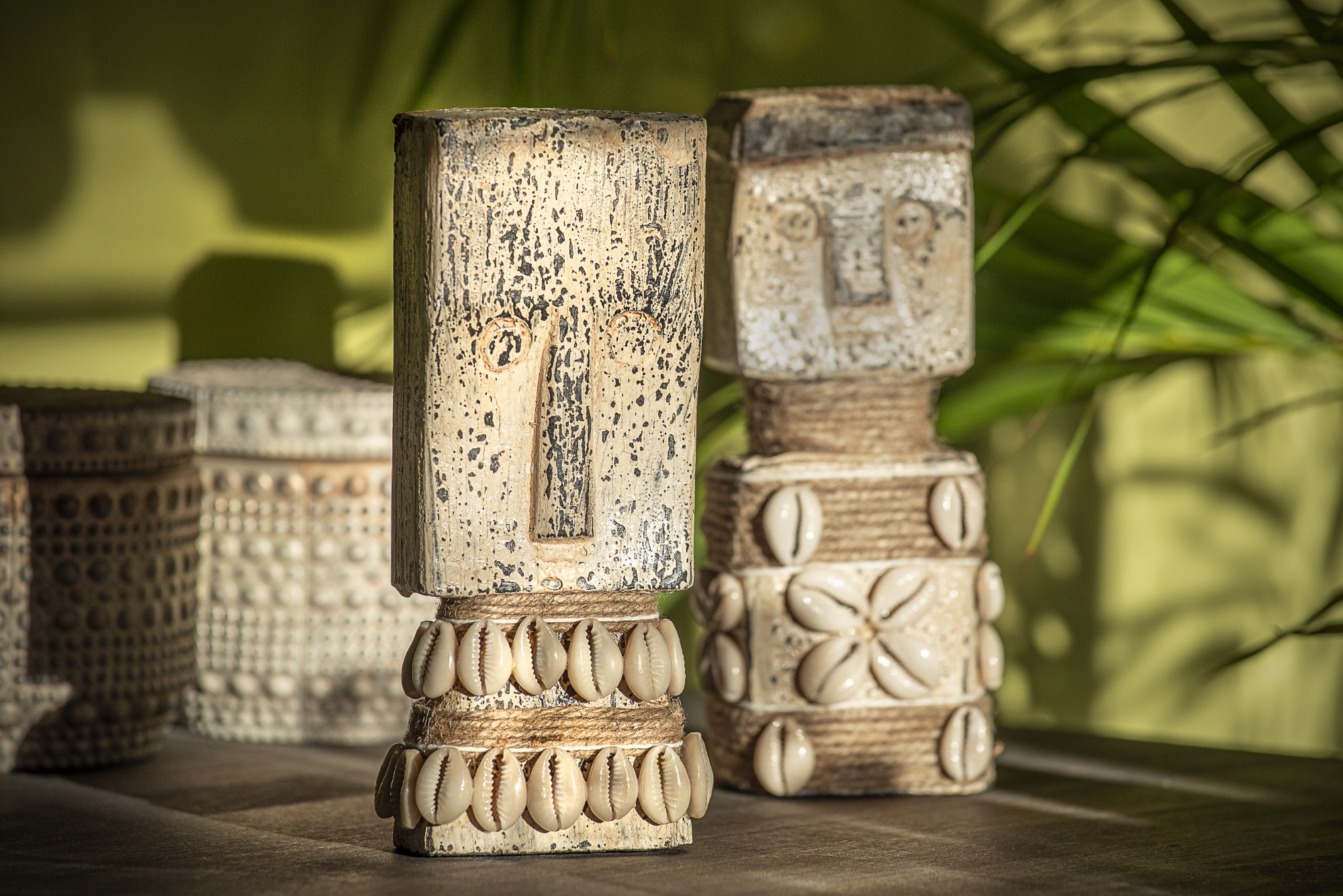 Statue 'Primitif' mit Muscheln, natur, H 18 cm, B 8 cm, L 4,5 cm von fischer's lagerhaus