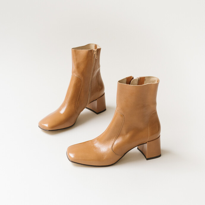 Bottines à talons  en cuir vieilli cannelle