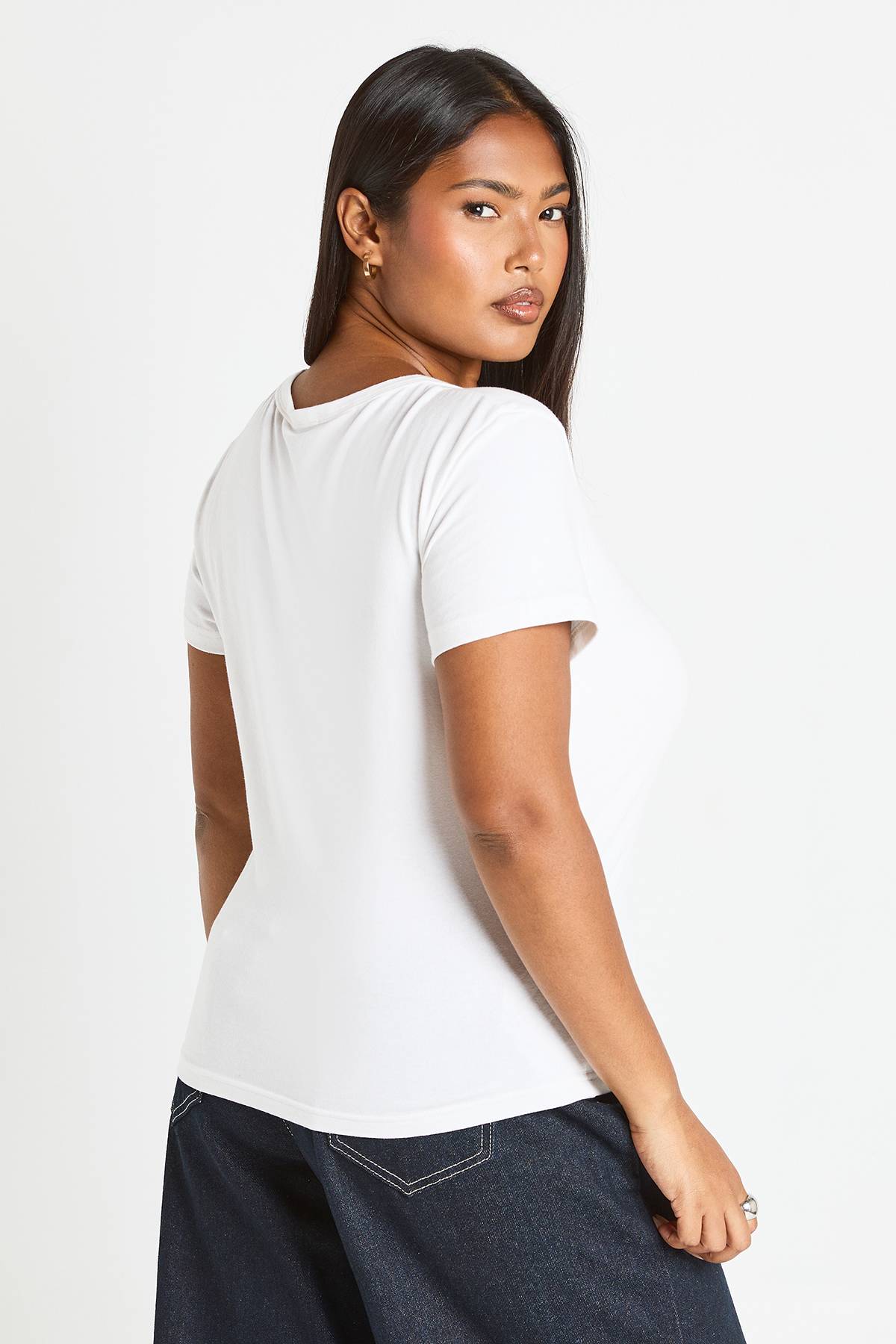 boohoo Haut Grande Taille À Manches Courtes Et Encolure Carrée