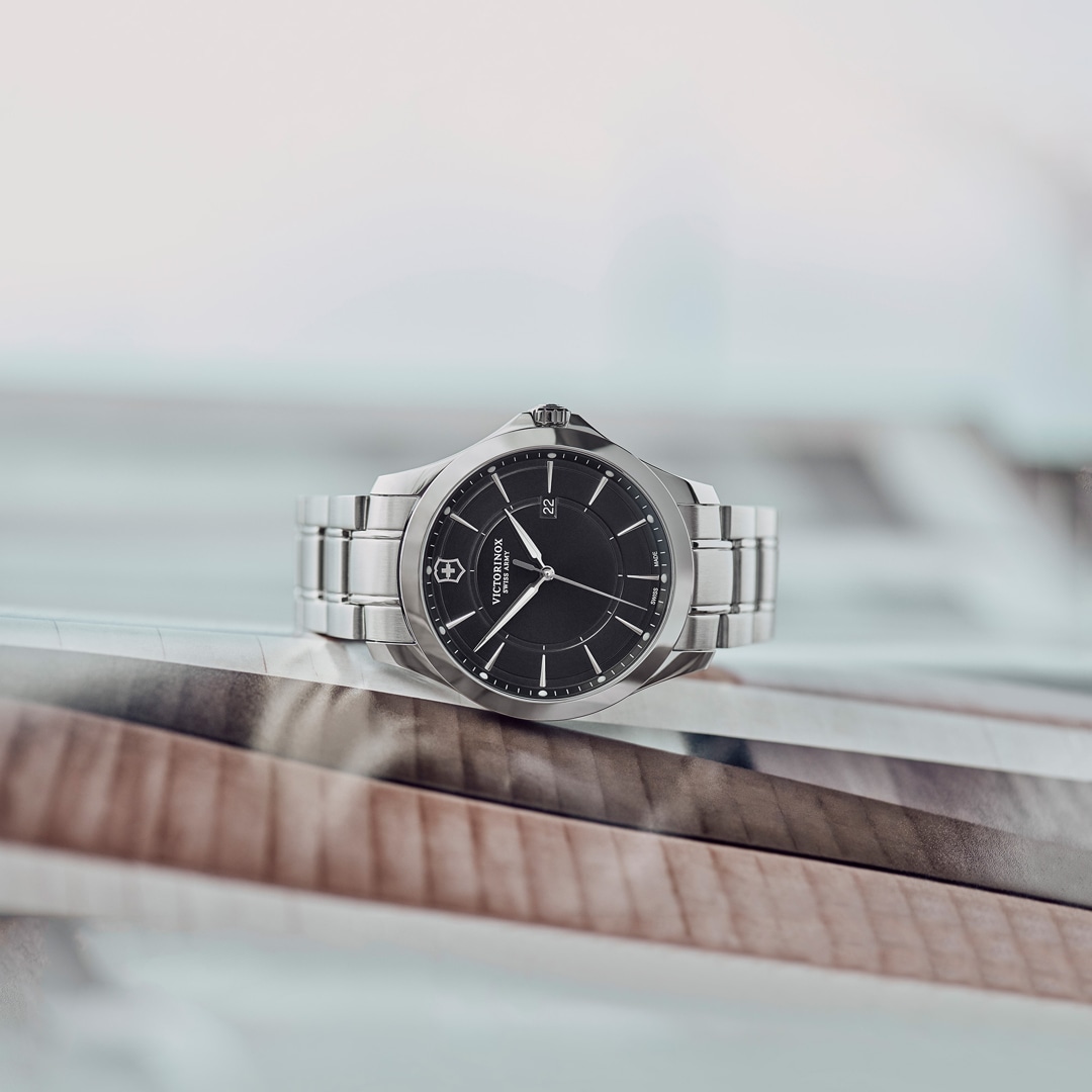 Victorinox Swiss Army Alliance 40