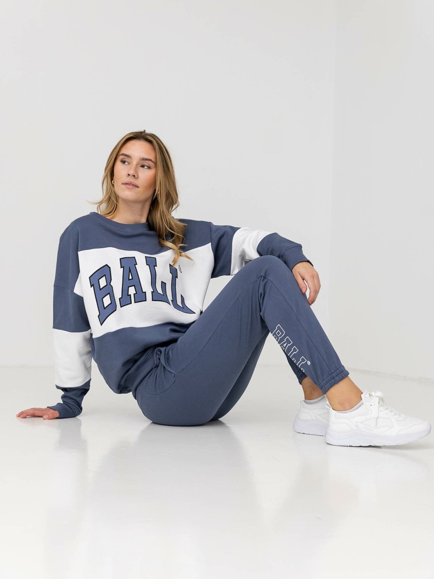 J. Robinson Crew Neck