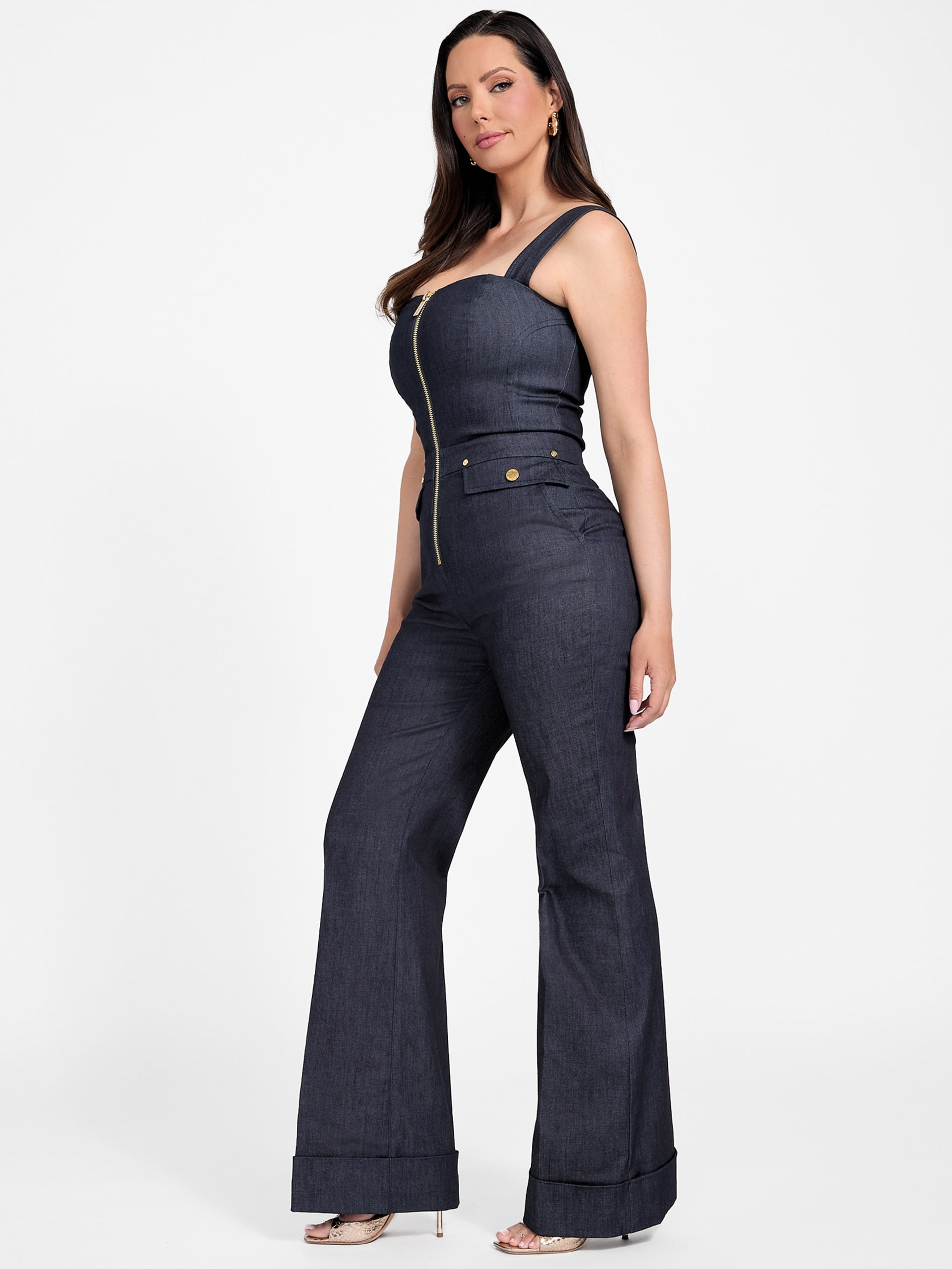 Macacão jeans com zíper e alças removíveis