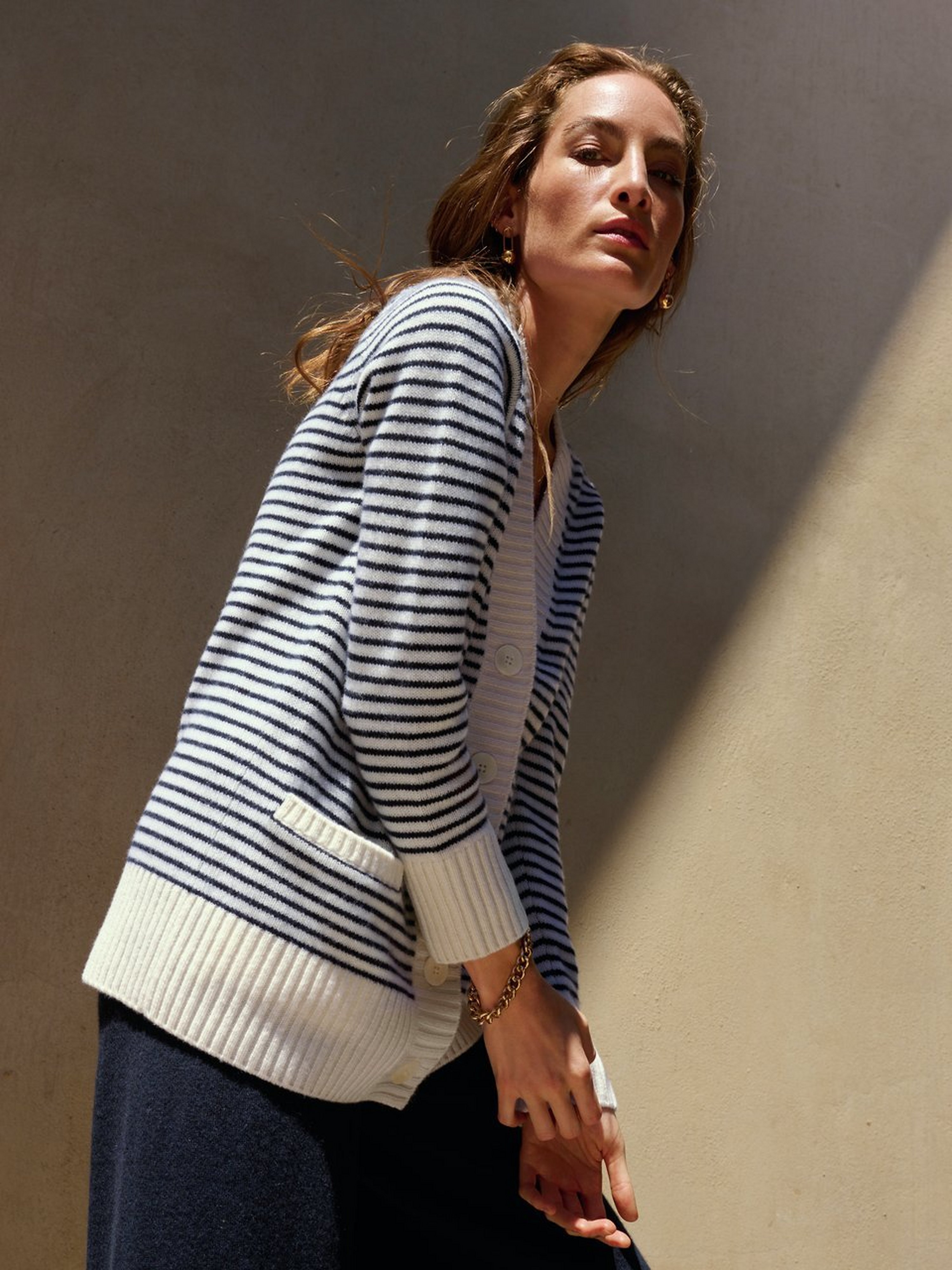 Strickjacke aus 100% Premium-­Kaschmir