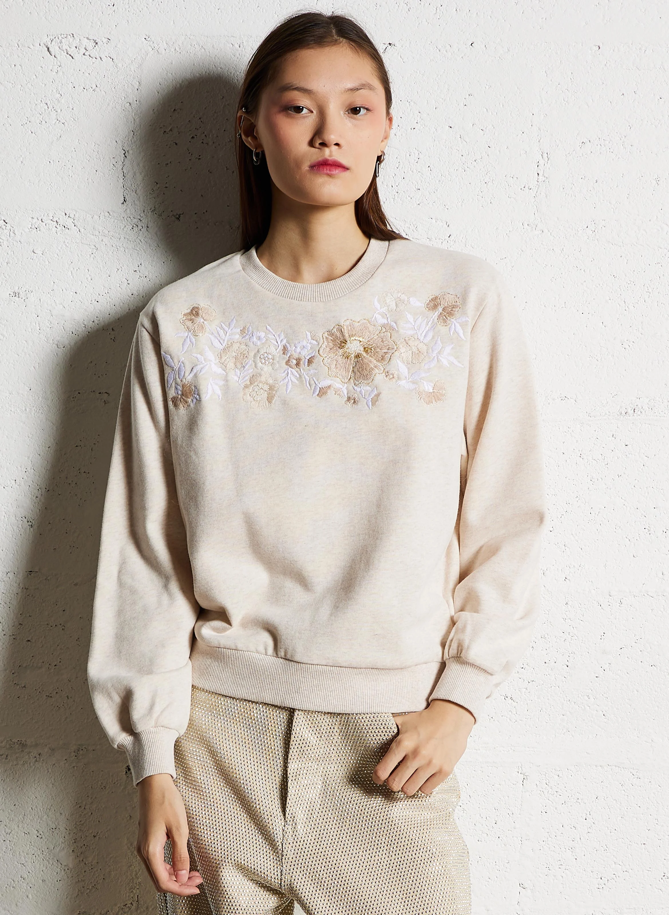 PETRA - Sweat col rond à broderie fleurie encoton bio | Beige