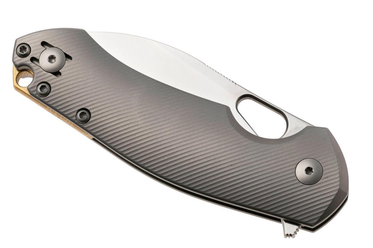 GiantMouse ACE Biblio XL Satin CPM MagnaCut, Textured Titanium, zakmes, Ansø en Voxnaes design